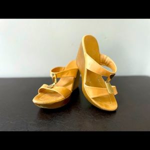 Yellow-Tan Wedge Sandal. Very comfortable.